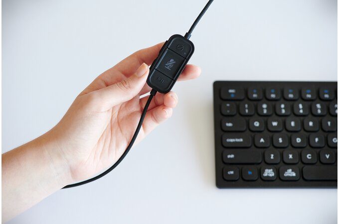 H2000 USB-C Over-Ear Headset - Image 2