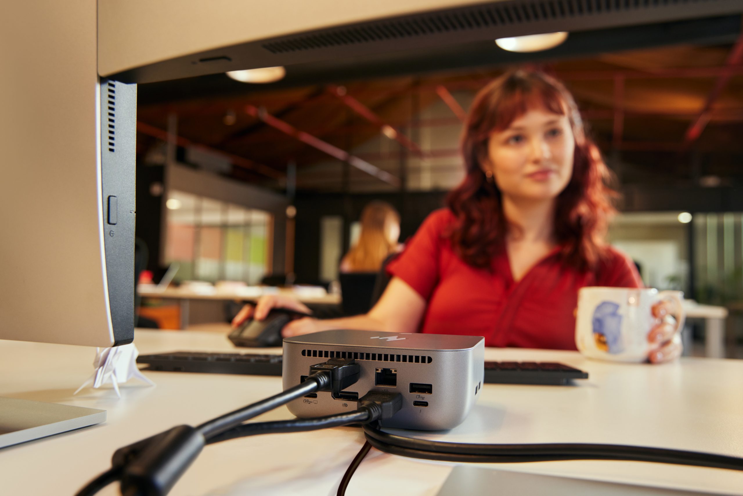 THUNDERBOLT 4 ULTRA 280W G6 - Image 4