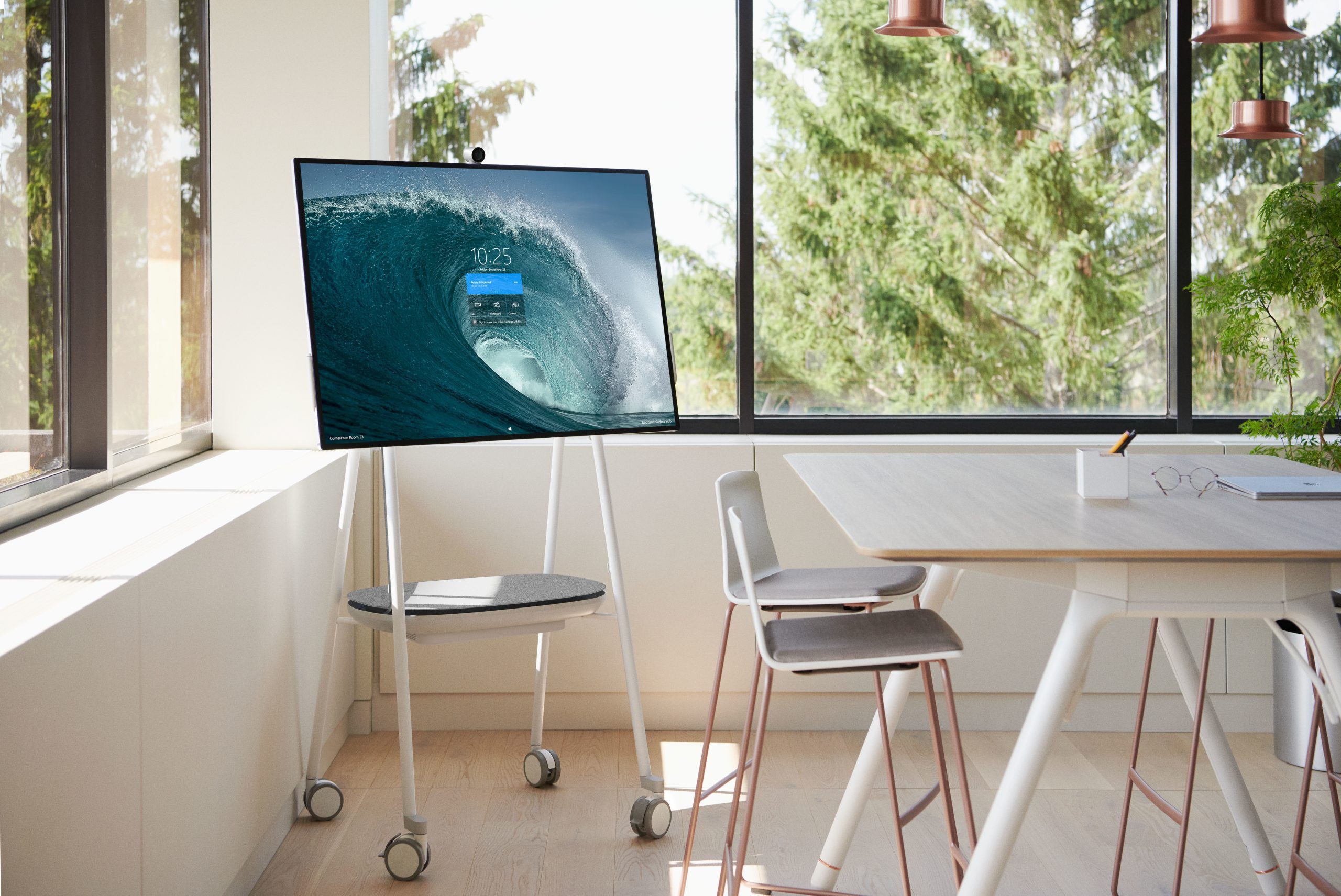 APC Smart-UPS Charge Mobile Battery for - Image 4
