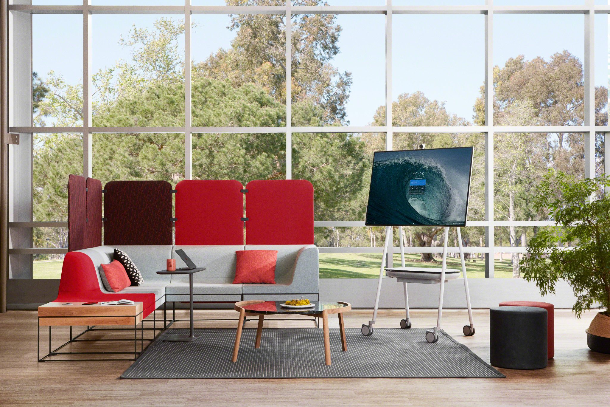APC Smart-UPS Charge Mobile Battery for - Image 9