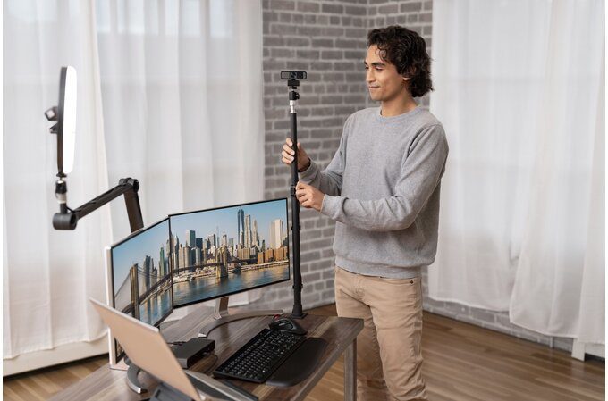 Kensington A1020 swing arm with desk - Image 9