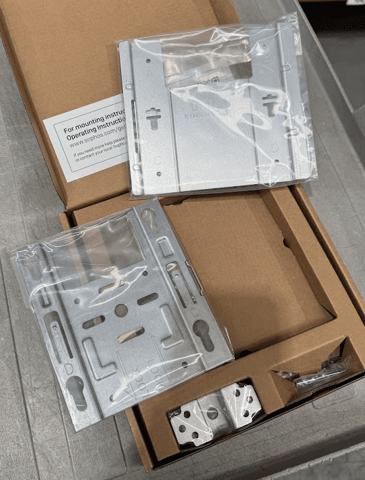 Sophos APX/AP6 Suspend mount kit (for APX320, 530, 740 and AP6 420, 420E, 840, 840E only)